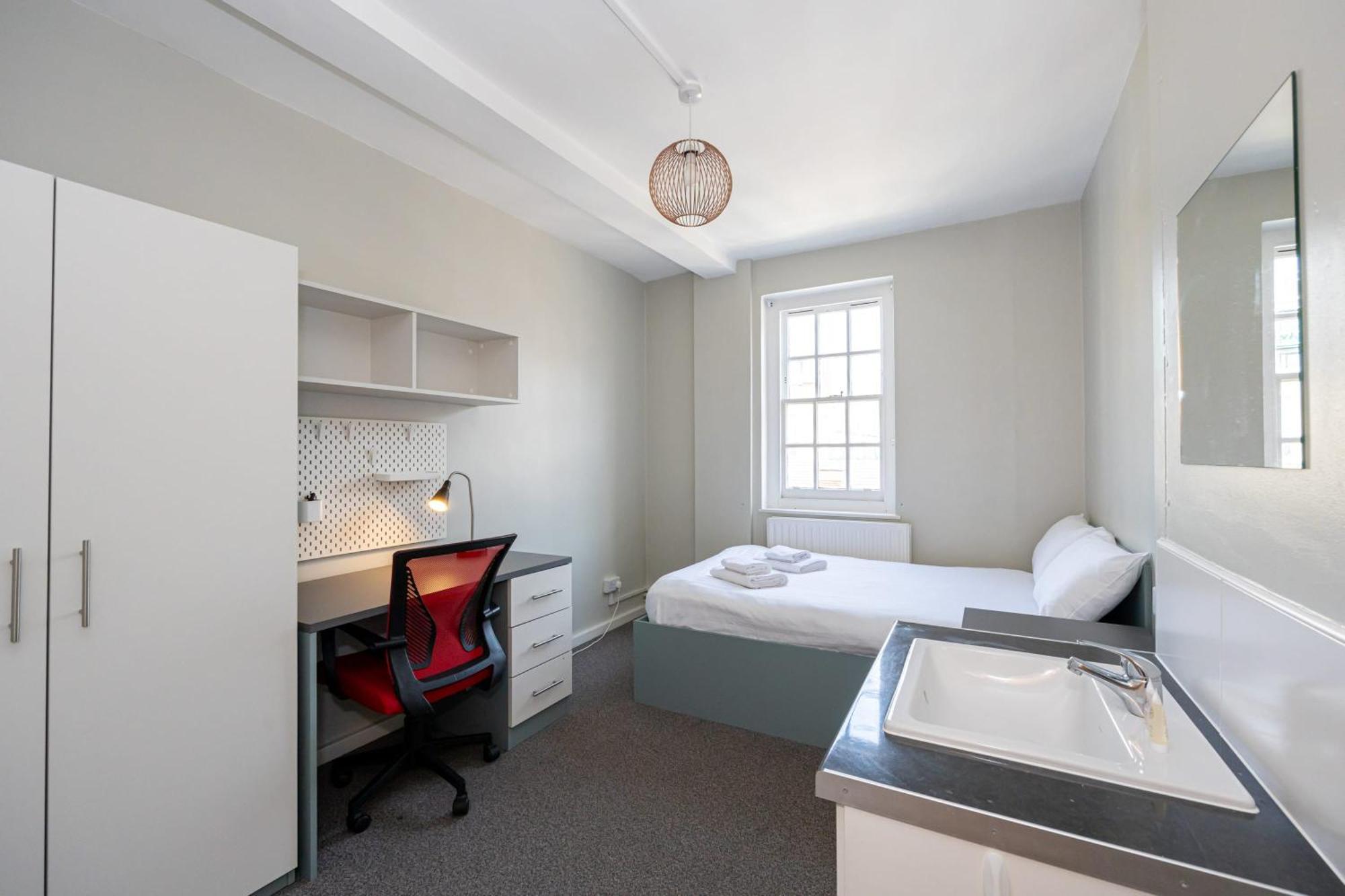 Spacious Room With Shared Facilities 伦敦 外观 照片