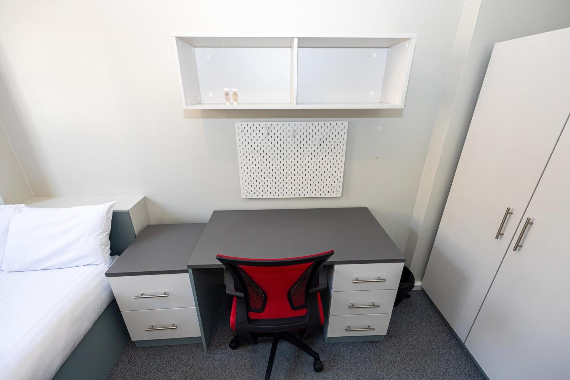 Spacious Room With Shared Facilities 伦敦 外观 照片