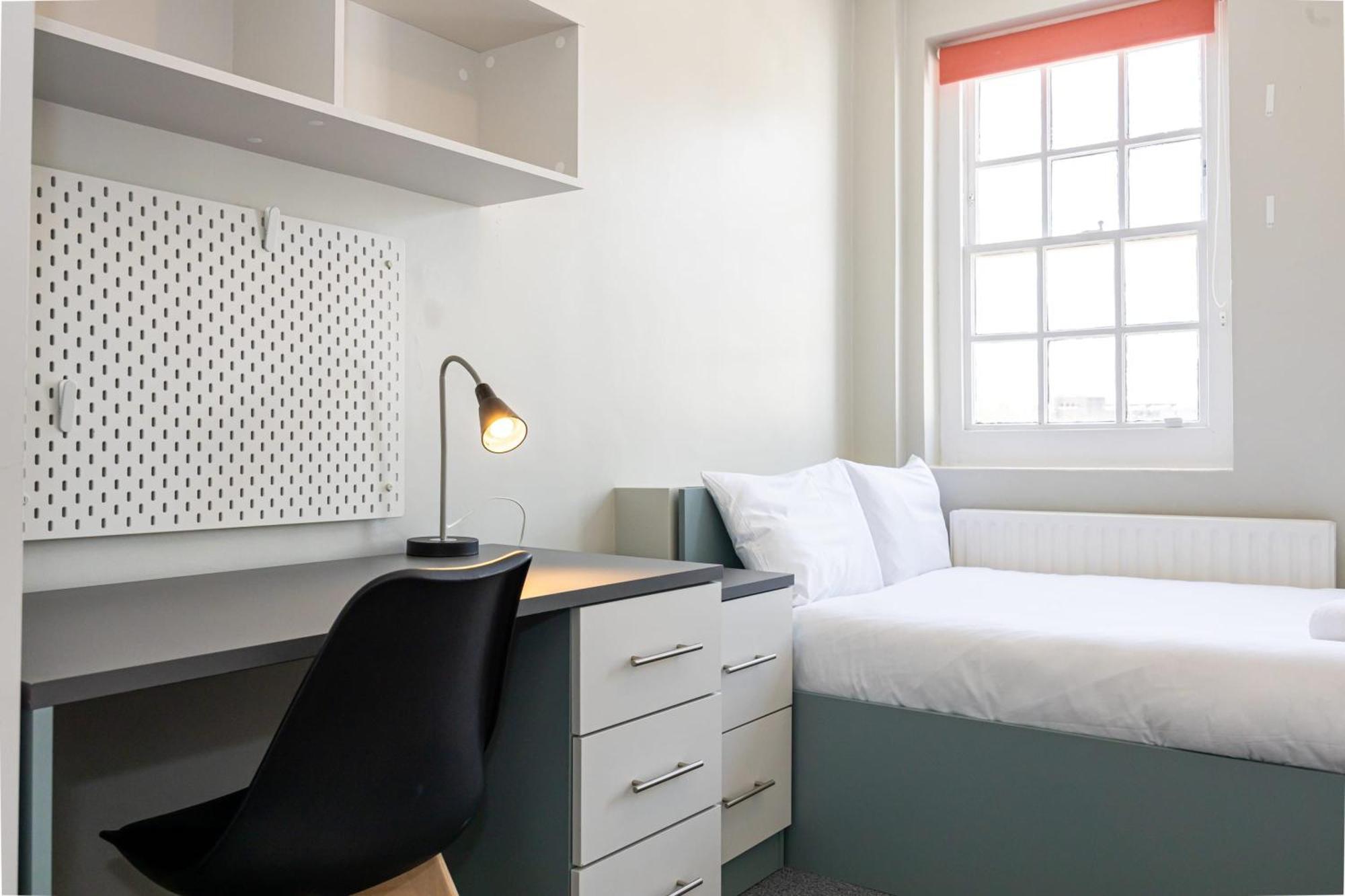 Spacious Room With Shared Facilities 伦敦 外观 照片